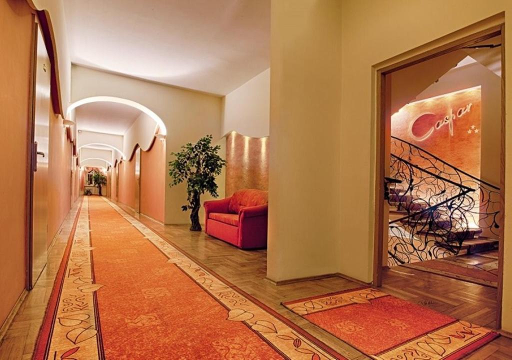 Hotel Restauracja Caspar Єленя-Ґура Екстер'єр фото