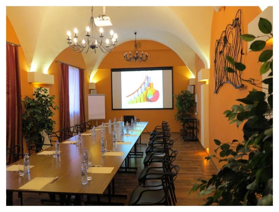 Hotel Restauracja Caspar Єленя-Ґура Екстер'єр фото