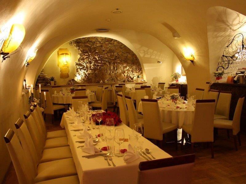 Hotel Restauracja Caspar Єленя-Ґура Екстер'єр фото